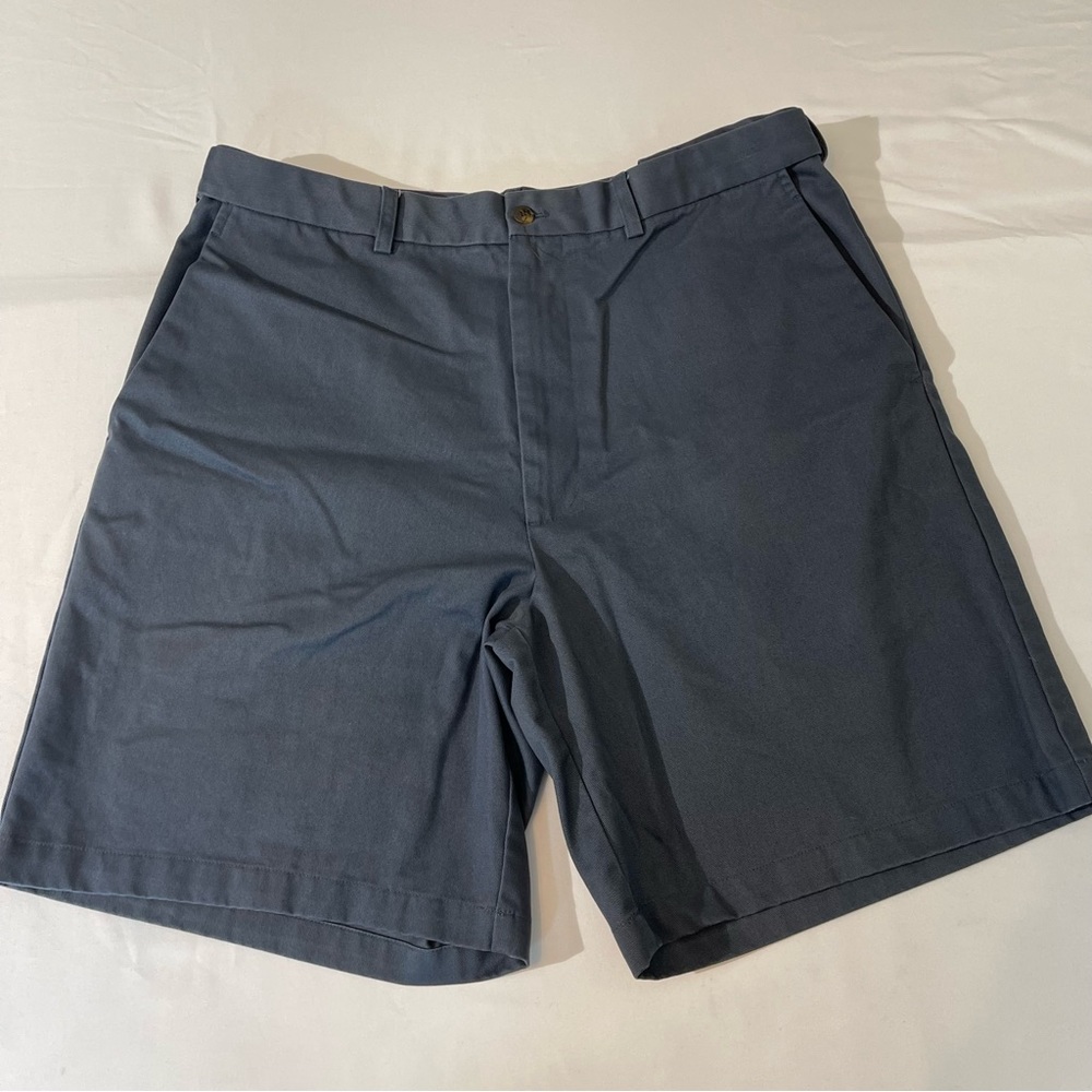 HAGGAR MENS SHORTS , size 38 , good condition, preowned